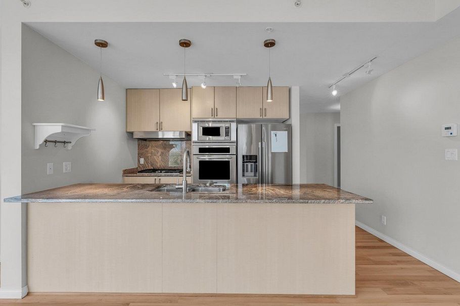 1905 1211 Melville Street Vancouver, BC - 10