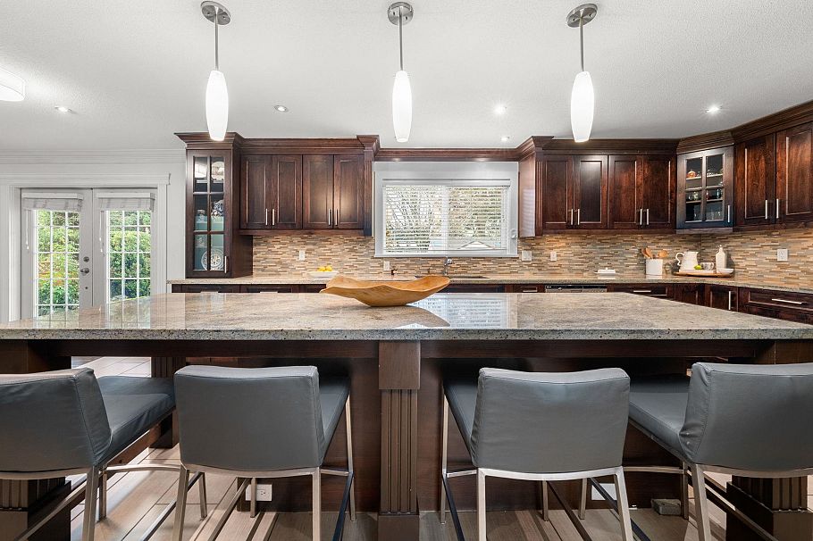 2733 Tempe Glen Drive North Vancouver, BC - 14