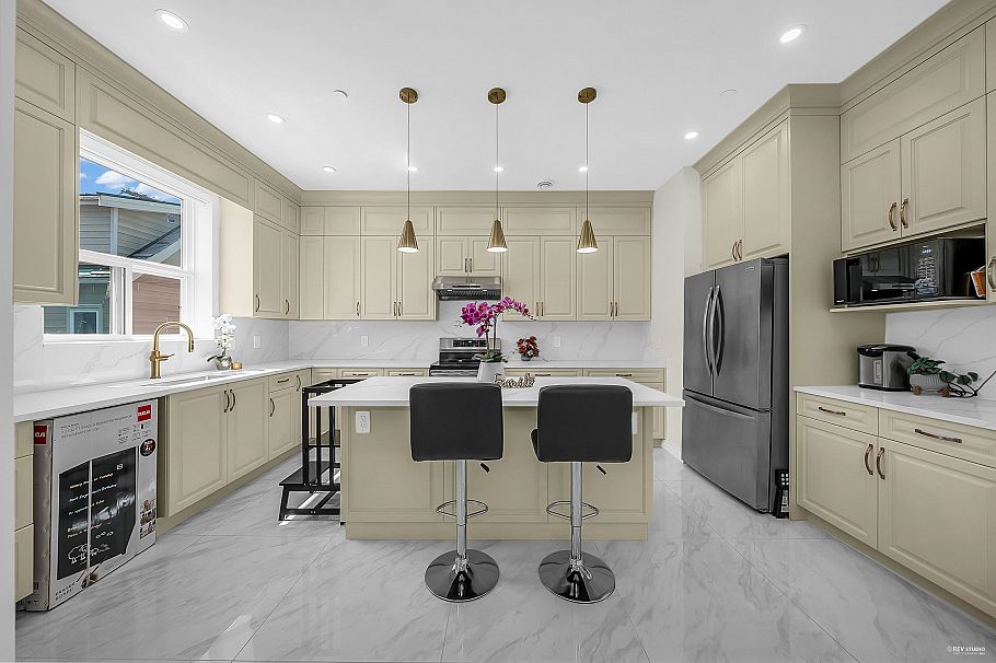 2936 E 2nd Avenue Vancouver, BC - 9