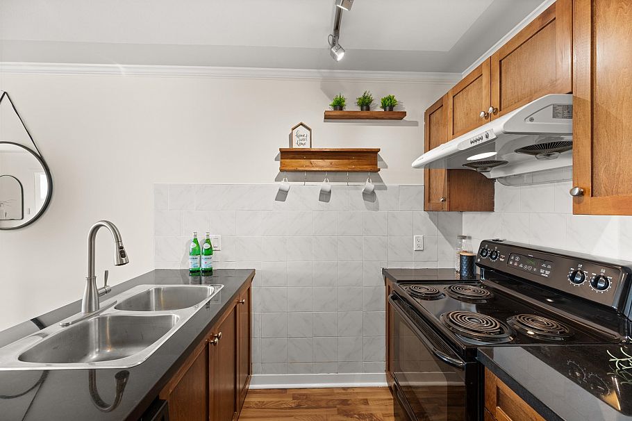 PH6 2265 E Hastings Street Vancouver, BC - 14