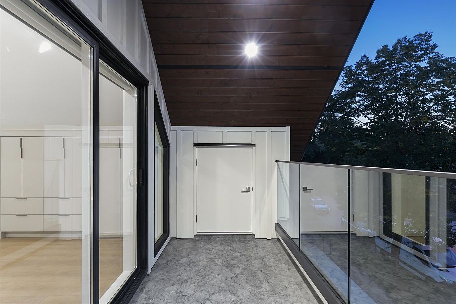 1 2386 E 45th Avenue Vancouver, BC - 33