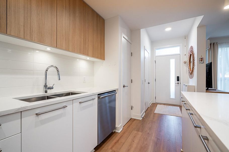 103 2035 Glenaire Drive North Vancouver, BC - 4