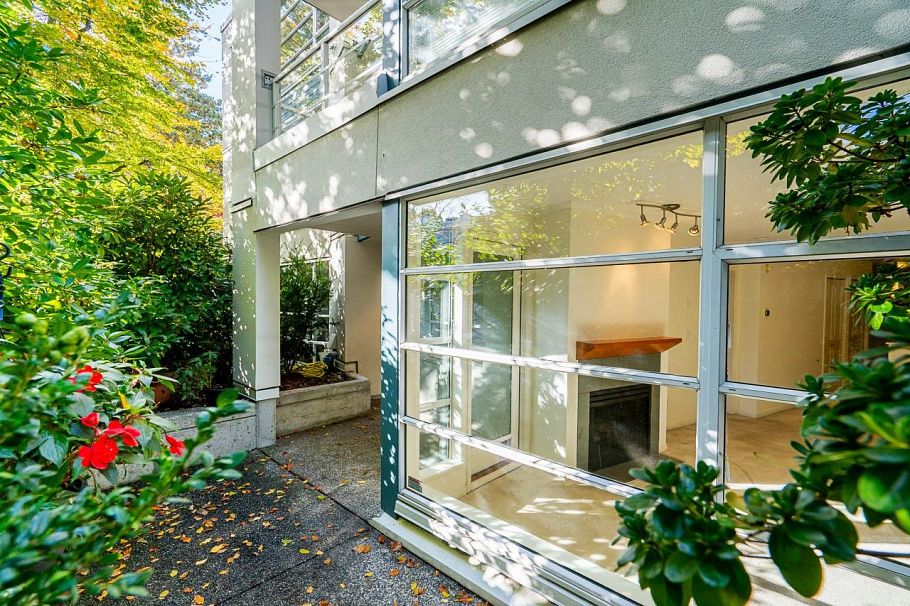 106 2575 W 4th Avenue Vancouver, BC - 25