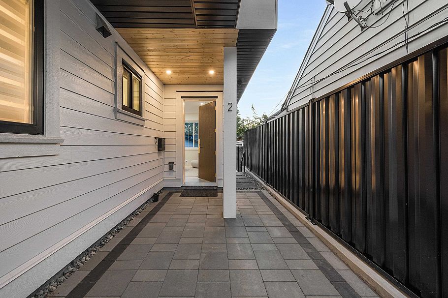 2 4855 Dumfries Street Vancouver, BC - 3