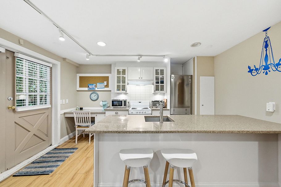 Garden Suite 2233 ALDEN LANE, North Vancouver BC V7P 2J7 North Vancouver, BC - 9