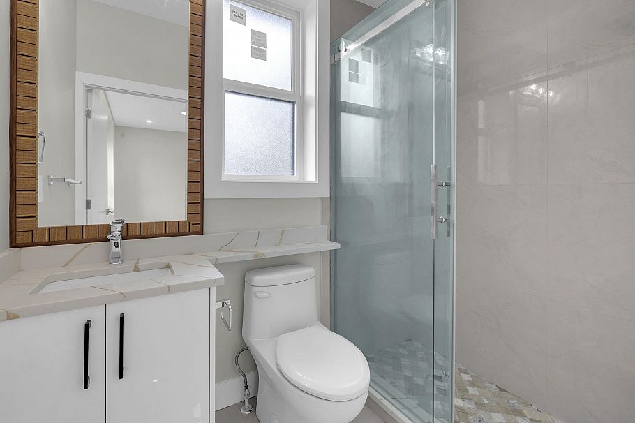 4325 Kamloops Street Vancouver, BC - 15