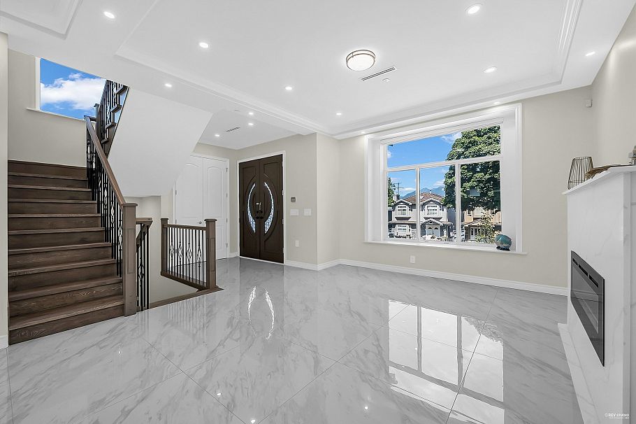 2936 E 2nd Avenue Vancouver, BC - 7