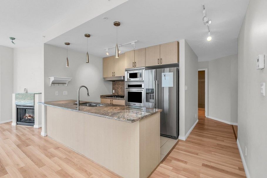 1905 1211 Melville Street Vancouver, BC - 9