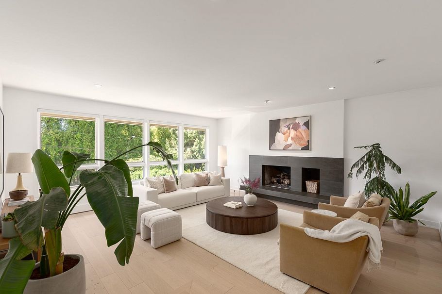 3179 W 49th Avenue Vancouver, BC - 3