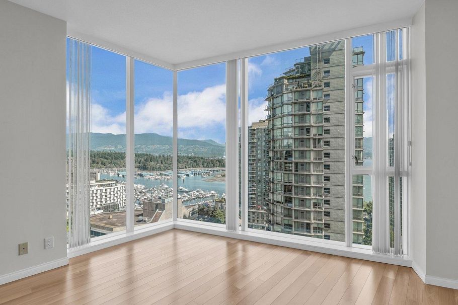 1905 1211 Melville Street Vancouver, BC - 2