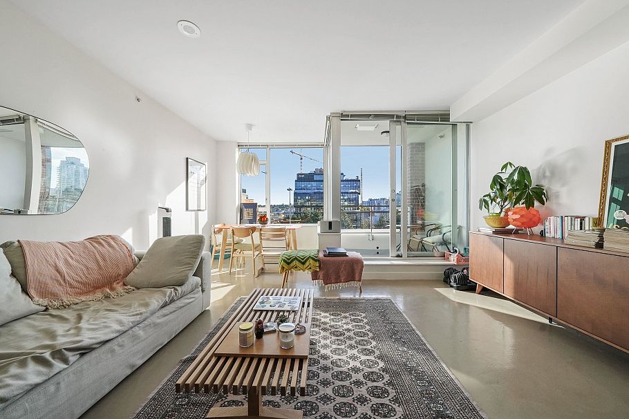 715 221 Union Street Vancouver, BC - 4