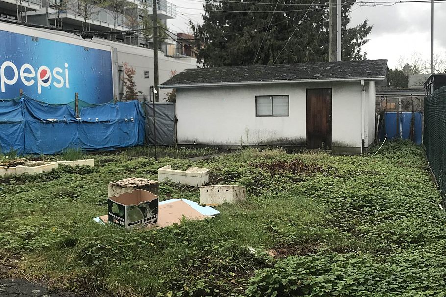 4569 Gladstone Street Vancouver, BC - 4