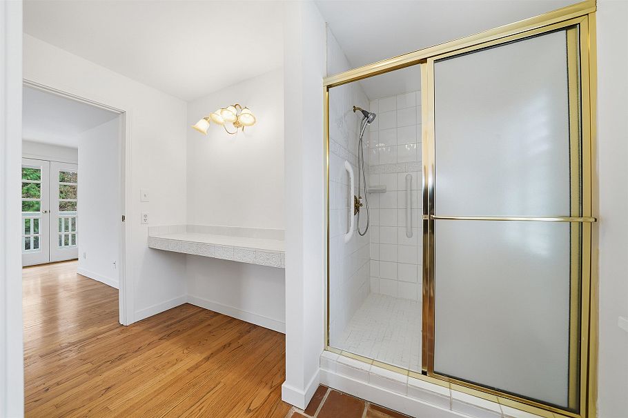 5761 Holland Street Vancouver, BC - 24