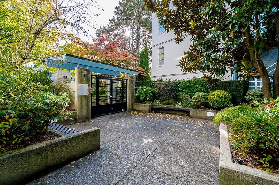 106 2575 W 4th Avenue Vancouver, BC - 29