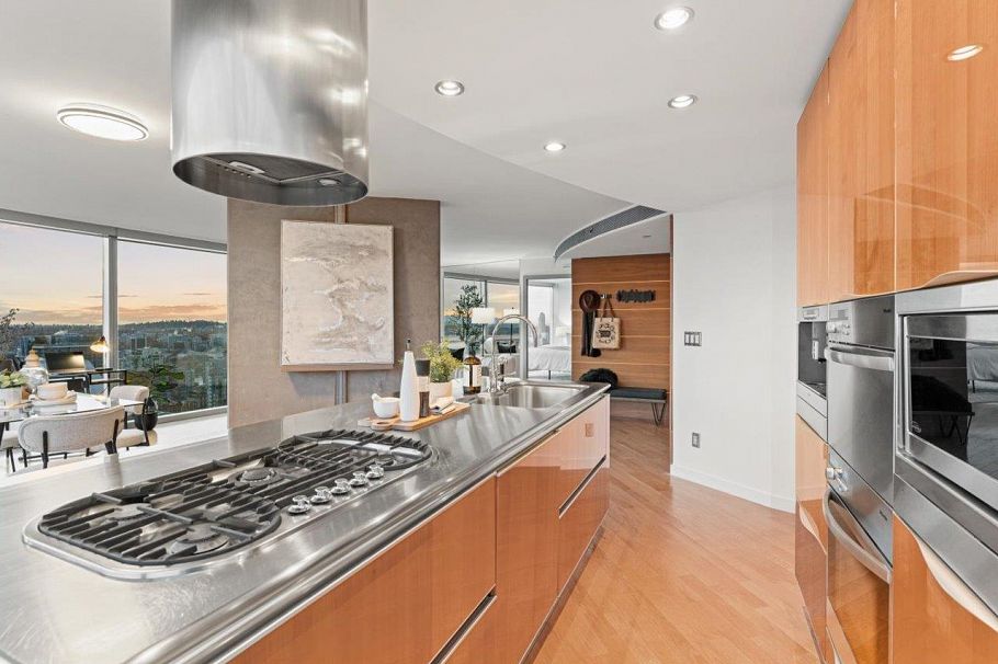 3204 938 Nelson Street Vancouver, BC - 3