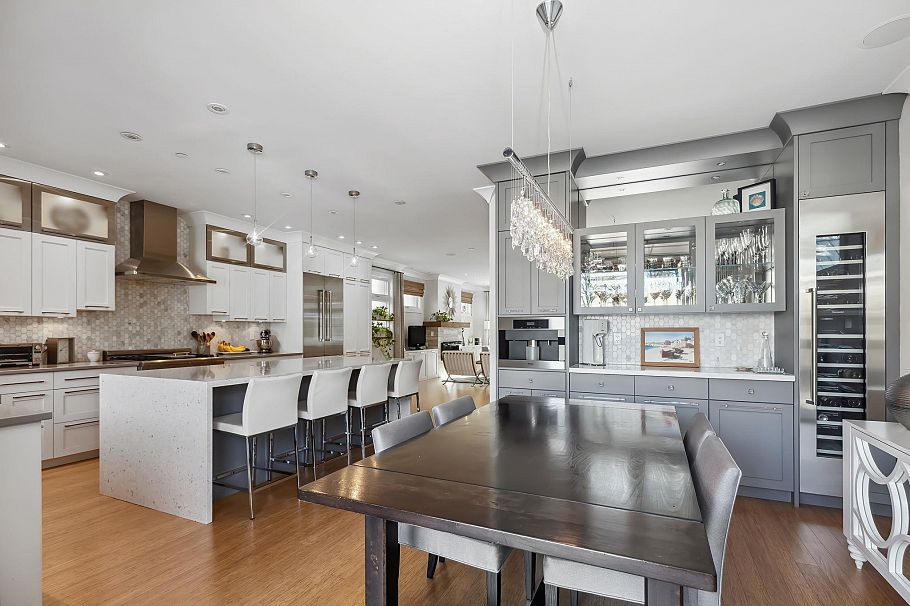 3963 W 20th Avenue Vancouver, BC - 10