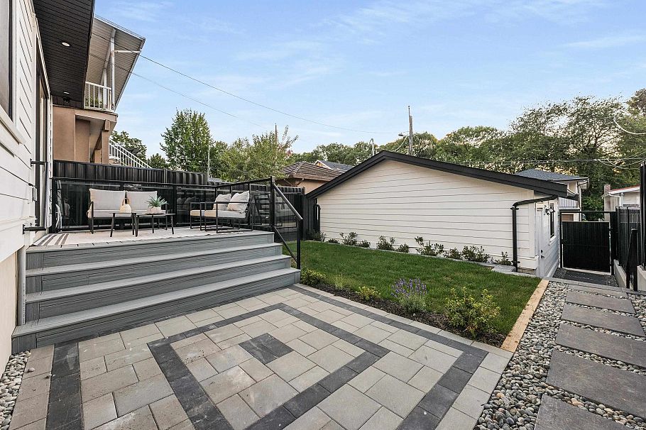 2 4855 Dumfries Street Vancouver, BC - 2