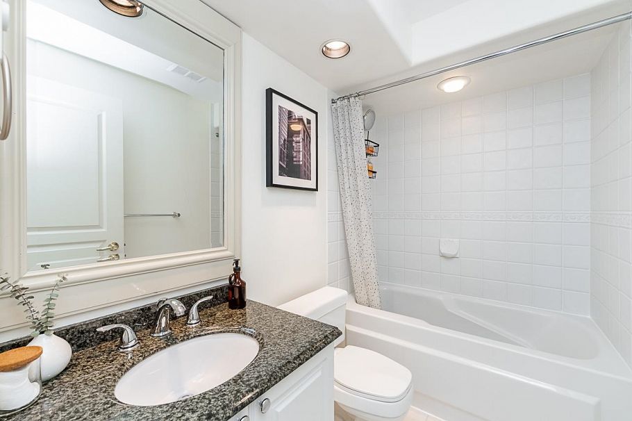 1174 Strathaven Drive North Vancouver, BC - 21