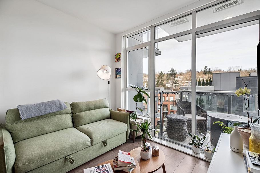 702 3581 E Kent Ave North Vancouver, BC - 4