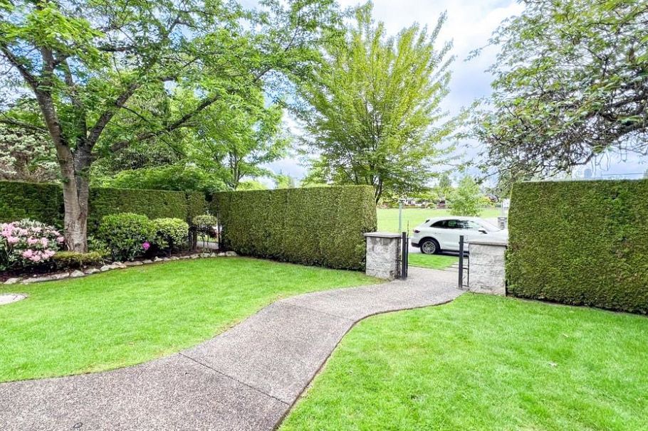 1556 W 62nd Avenue Vancouver, BC - 2