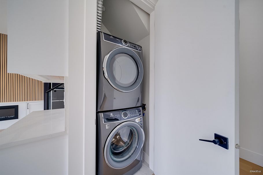 2 4463 Walden Street Vancouver, BC - 19