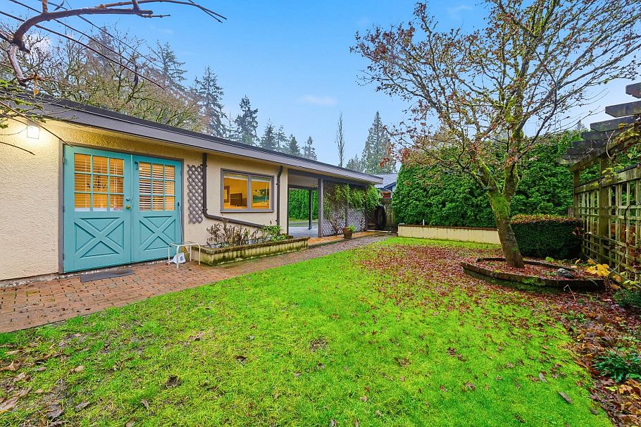 Garden Suite 2233 ALDEN LANE, North Vancouver BC V7P 2J7 North Vancouver, BC - 17