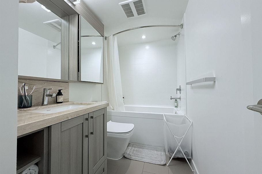 2101 5470 Ormidale Street Vancouver, BC - 11