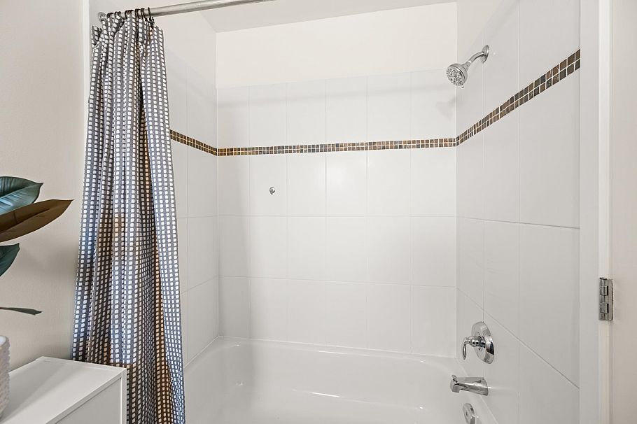 PH6 2265 E Hastings Street Vancouver, BC - 24