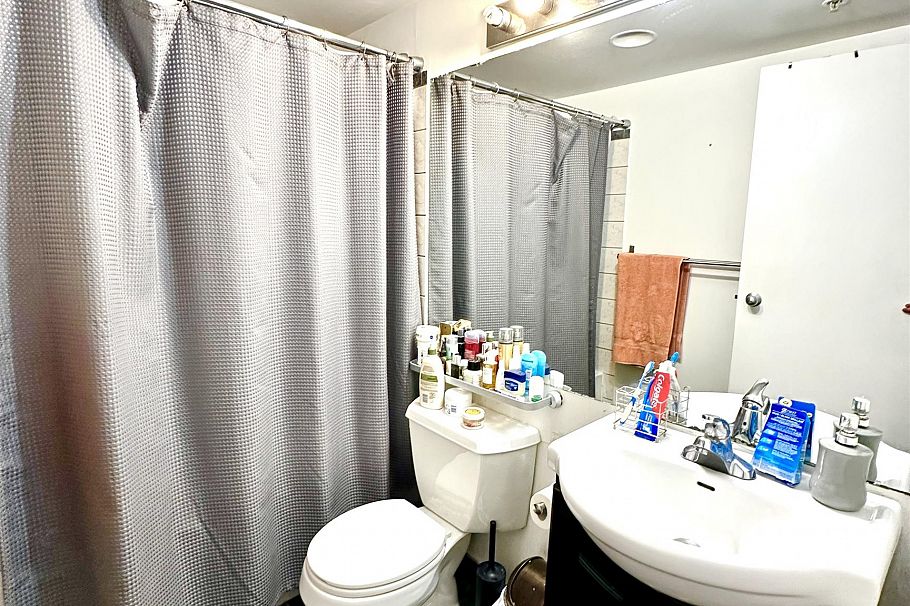 806 1188 Howe Street Vancouver, BC - 8