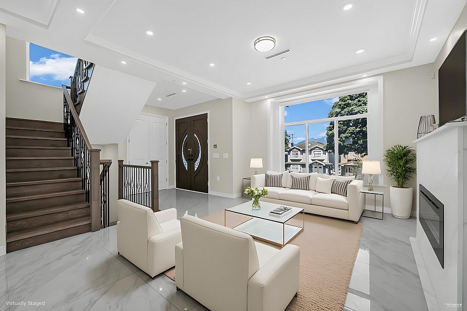 2936 E 2nd Avenue Vancouver, BC - 3