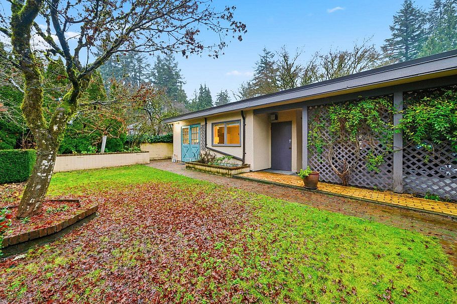 Garden Suite 2233 ALDEN LANE, North Vancouver BC V7P 2J7 North Vancouver, BC - 19