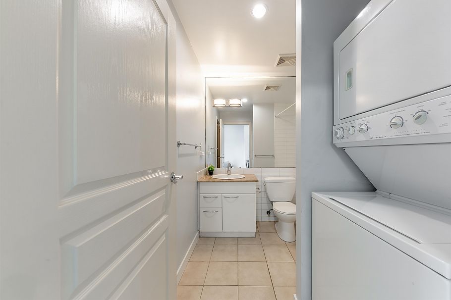 210 4028 Knight Street Vancouver, BC - 12