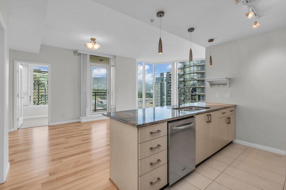 1905 1211 Melville Street Vancouver, BC - 3