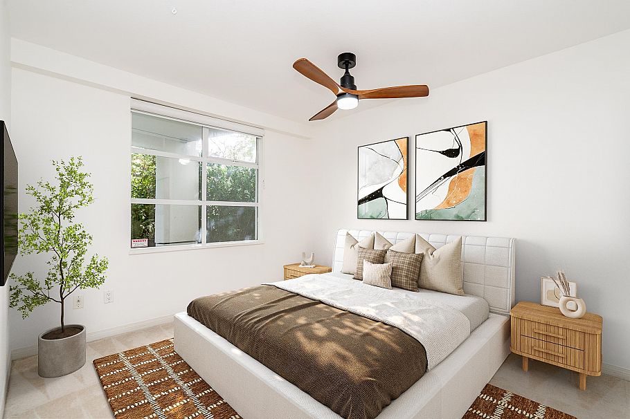 106 2575 W 4th Avenue Vancouver, BC - 3