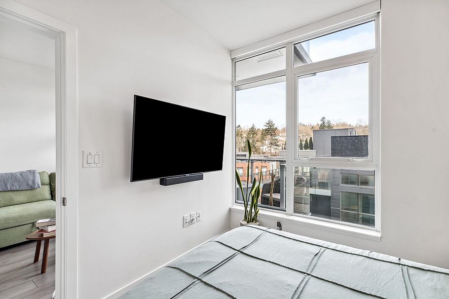 702 3581 E Kent Ave North Vancouver, BC - 11