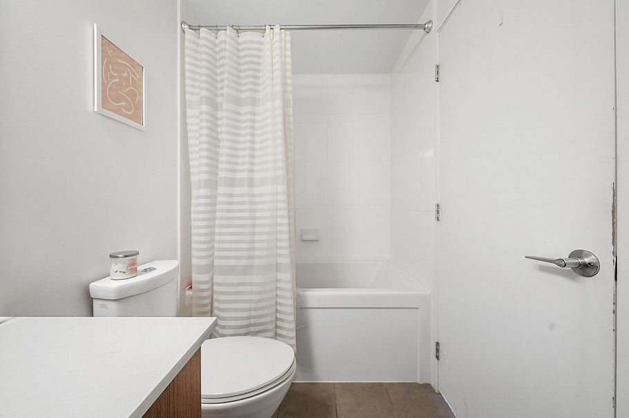 715 221 Union Street Vancouver, BC - 13