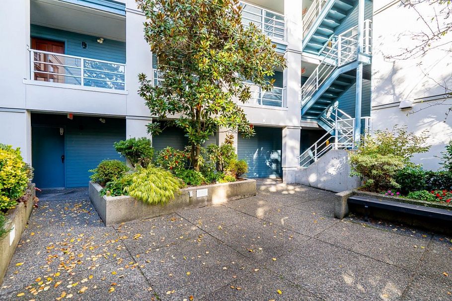 106 2575 W 4th Avenue Vancouver, BC - 31