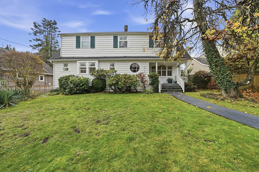 5761 Holland Street Vancouver, BC - 1