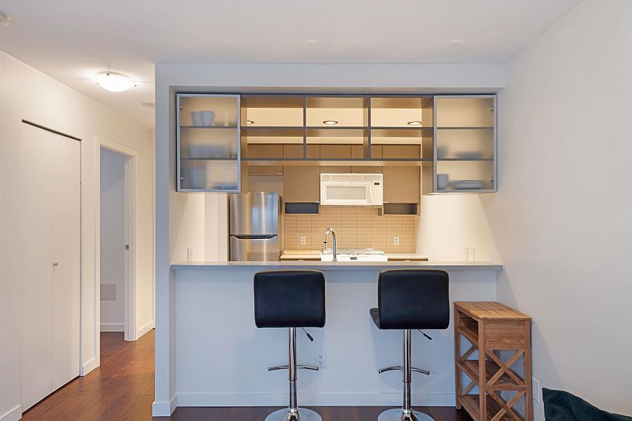 307 928 Beatty Street Vancouver, BC - 5