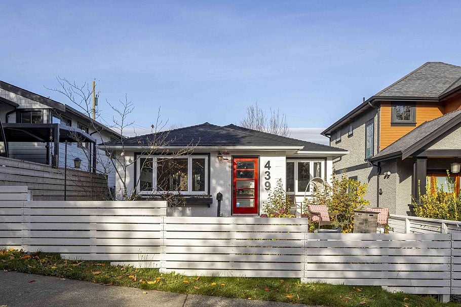 439 E 22nd Avenue Vancouver, BC - 1