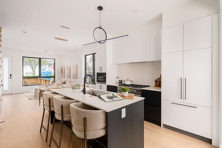 8088 Laurel Street Vancouver, BC - 9