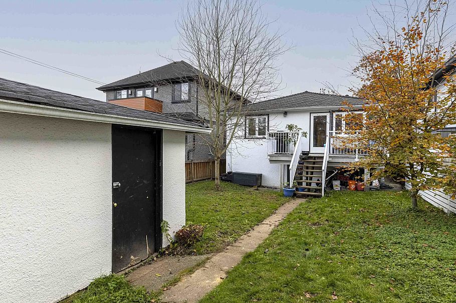 439 E 22nd Avenue Vancouver, BC - 28