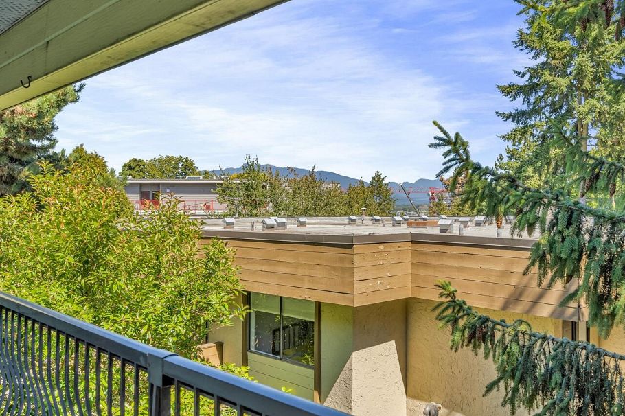 406 334 E 5th Avenue Vancouver, BC - 4