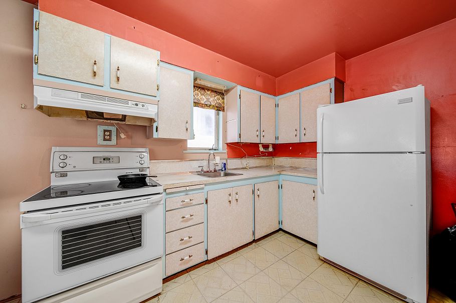 5284 Slocan Street Vancouver, BC - 3