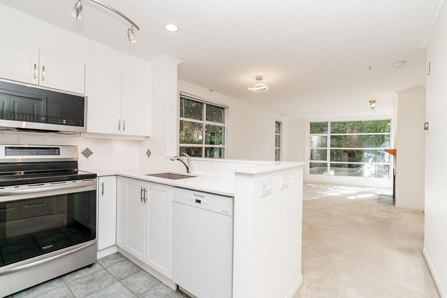 106 2575 W 4th Avenue Vancouver, BC - 6