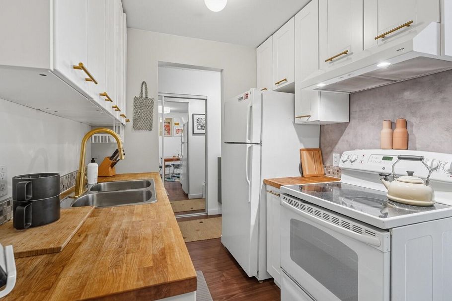 314 1515 E 5th Avenue Vancouver, BC - 4