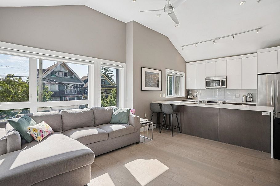 1683 Kitchener Street Vancouver, BC - 7