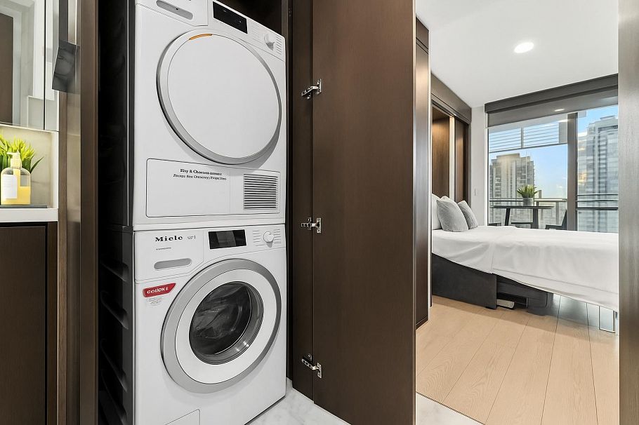 1387 87 Nelson Street Vancouver, BC - 14