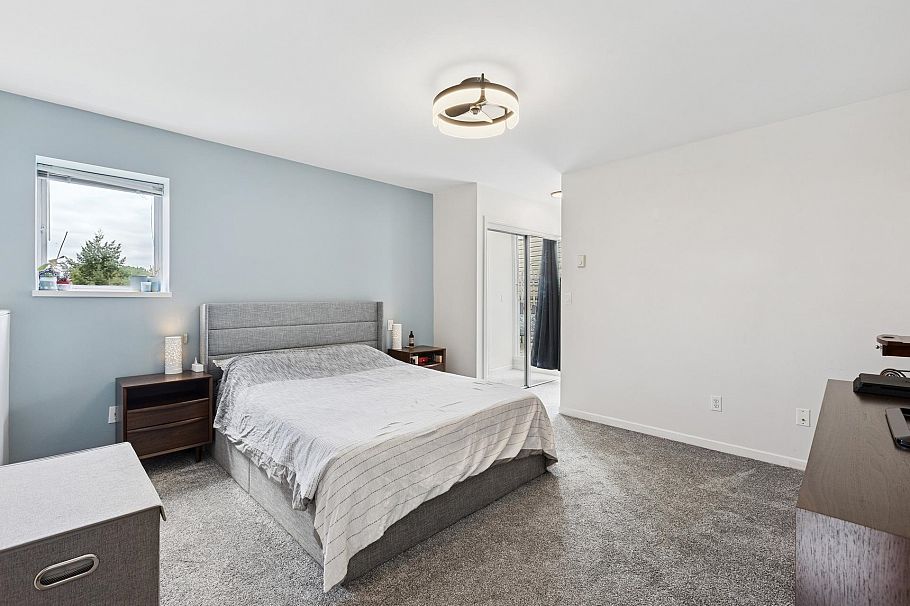 303 131 W 20th Street North Vancouver, BC - 19