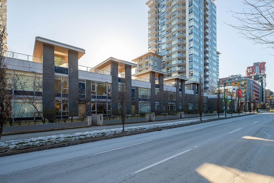 3518 Marine Way Vancouver, BC - 11